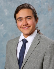 Head shot of Elias Fox Schmidt '22. 