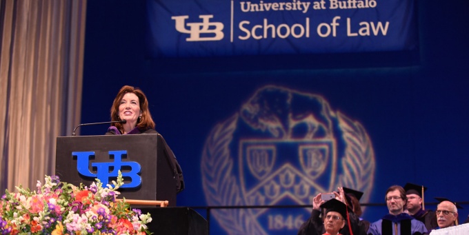Hochul delivers keynote address at the School of Law’s 2017 Commencement Ceremony. 